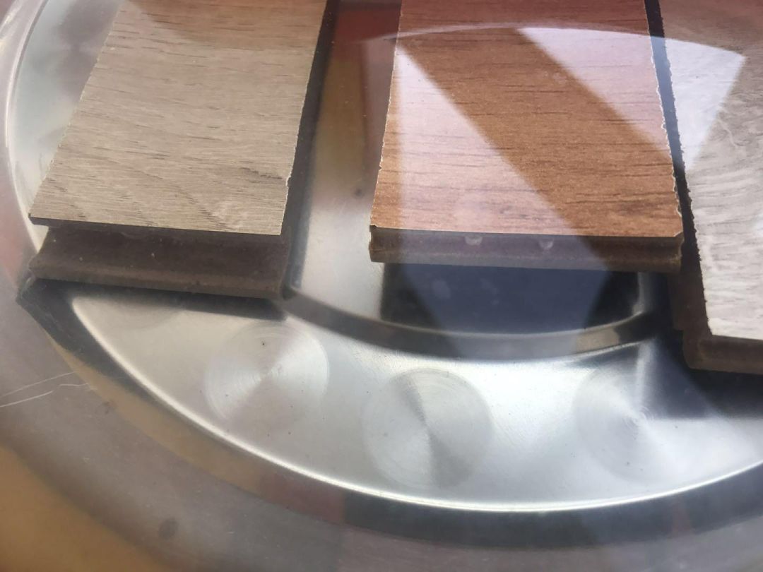 把地板扔水里煮？曝光地板测试背后的真相！买地板前必知的3种检测方法|「每日一答」102