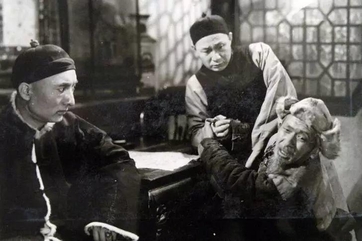 魔幻！花30万装修是什么体验？马桶冲不下去纸片，全屋42处质量问题……「一周热点」058