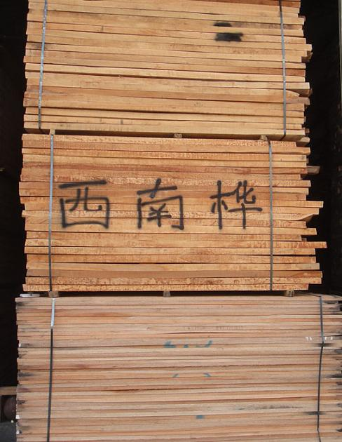 在中国，这种实木被低估了！橡木、榉木、黑胡桃、樱桃木各有啥优缺点？6种仿品真假怎么辨别？这10款家具哪些值得买？